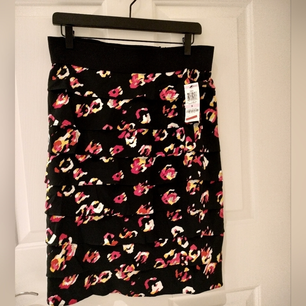 NWT Alfani Ruffle Skirt Size 6